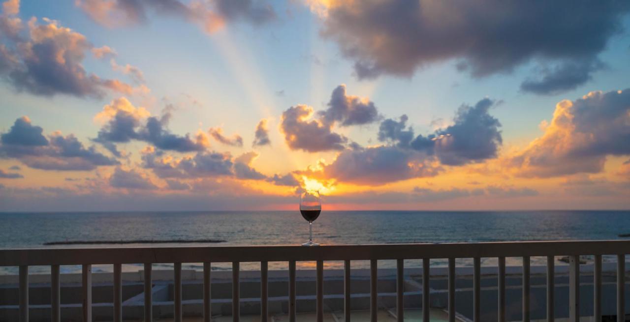 Sea View Apartment Suite 텔아비브 외부 사진