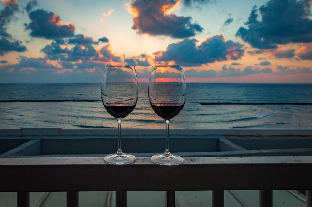 Sea View Apartment Suite 텔아비브 외부 사진